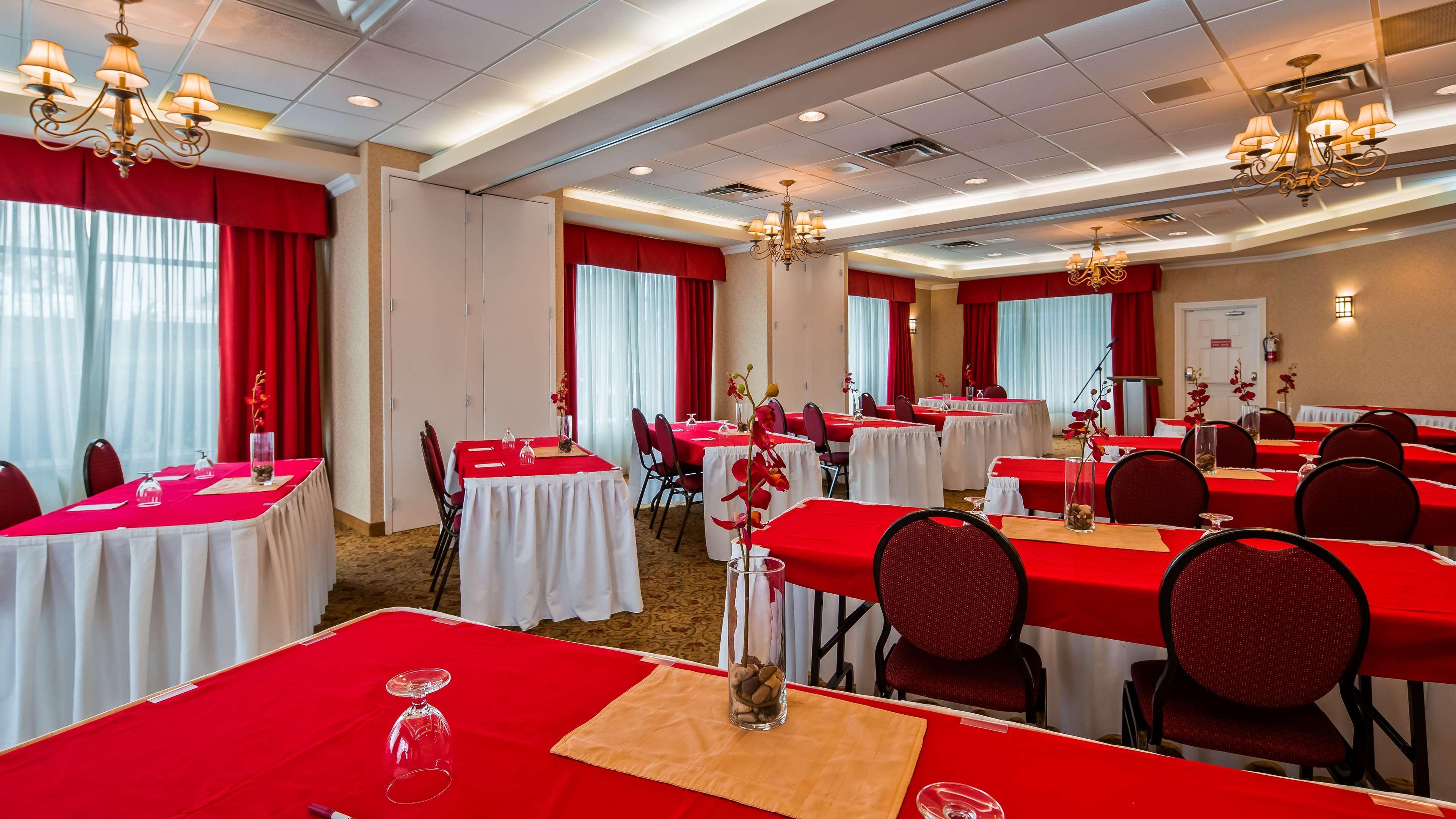 Best Western Plus Regency Inn&Conference Centre Abbotsford Exterior foto
