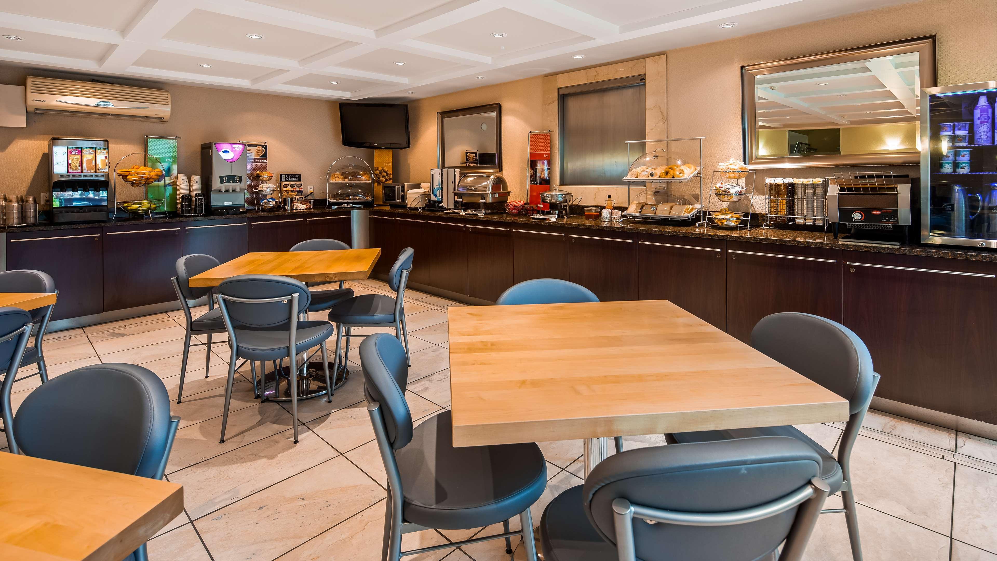 Best Western Plus Regency Inn&Conference Centre Abbotsford Exterior foto