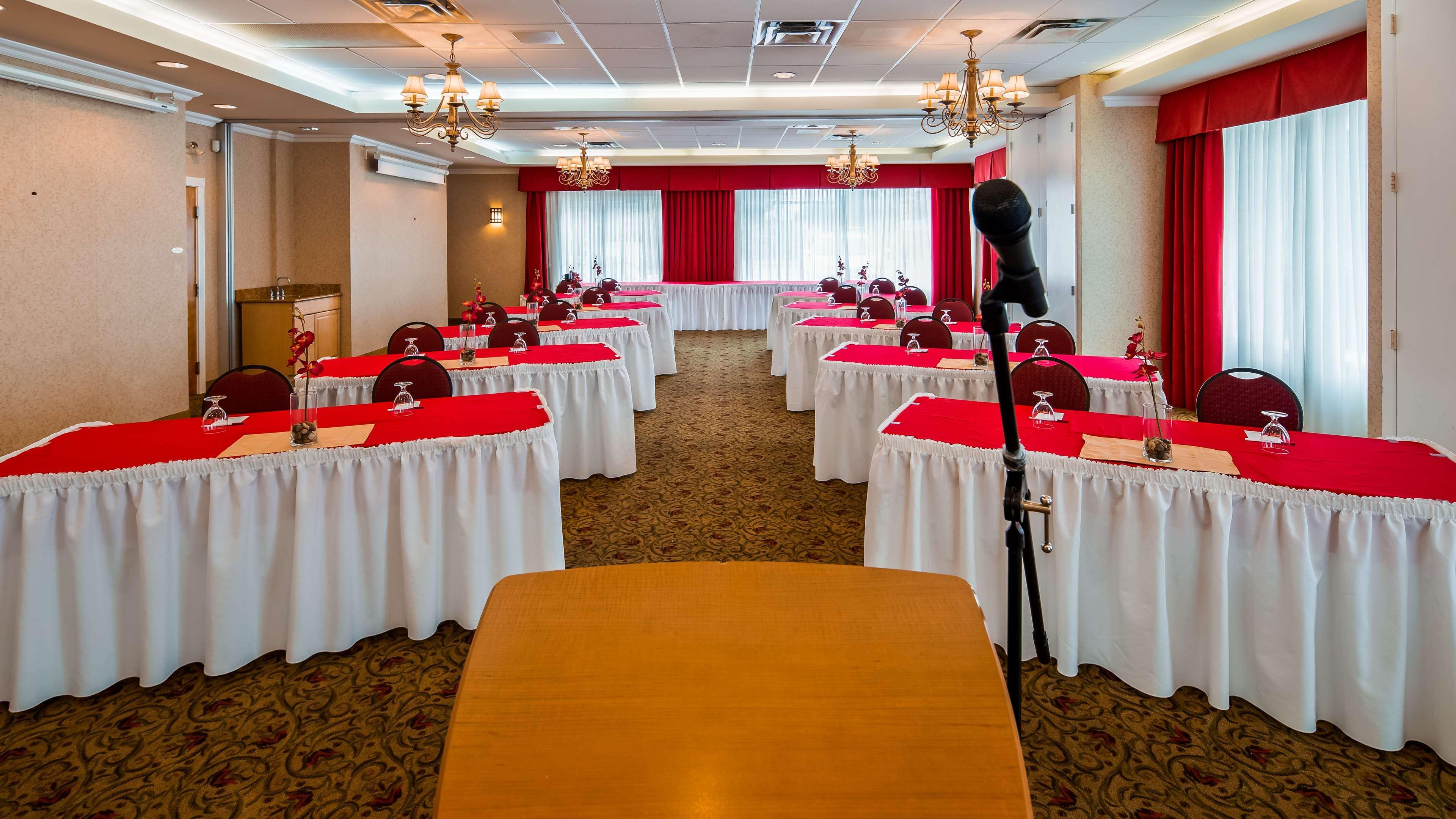 Best Western Plus Regency Inn&Conference Centre Abbotsford Exterior foto